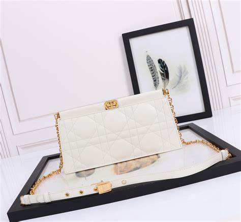 dior caro colle noire clutch with chain|Dior caro bag reviews.